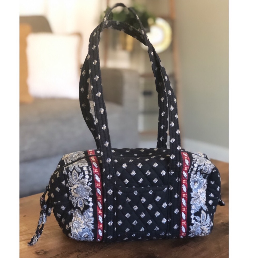 Vera Bradley | Black Quilt Hand Bag - Picture 1 of 6